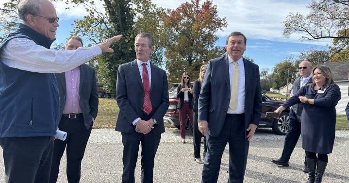 Gov. Braun visits Spencer County for economic improvement project