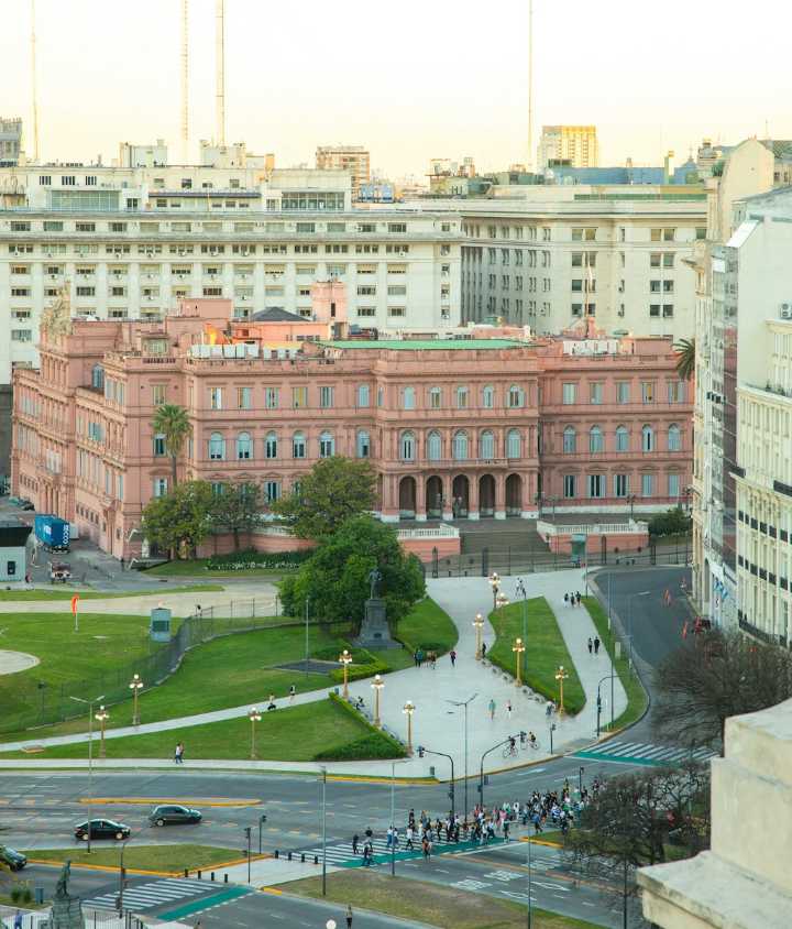 América Latina y su alma del Viejo Mundo: donde la elegancia europea se encuentra con un ritmo más salvaje