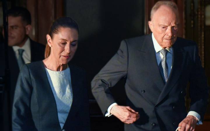 'Le ofrecí una embajada y aceptó': Sheinbaum confirma salida de Gertz