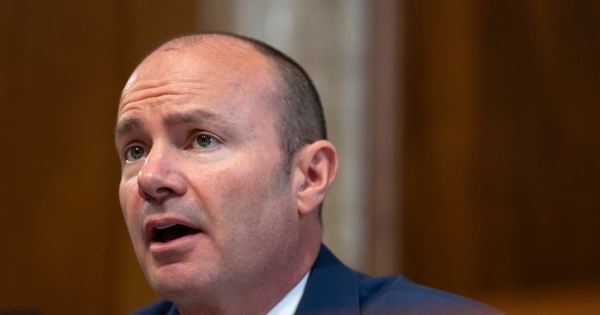 Mike Lee co-sponsors bill to keep foreign money out of American elections