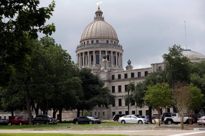 Mississippi Democrats appear to break Republican supermajority in state Senate