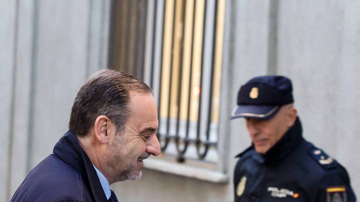 Ábalos actualiza su perfil de X desde la cárcel y se declara inocente: "Lucharé por la verdad y la justicia"