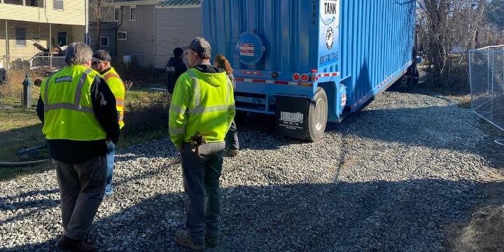 Wells River brings in temporary water tank, averting winter crisis