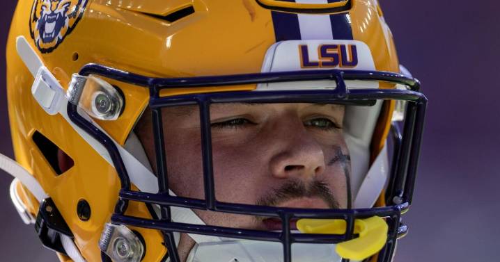 LSU linebacker Kenzel Kelly, Brian’s son, has senior message