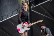 Yungblud cancels rest of tour due to health issues: 'My heart is broken'