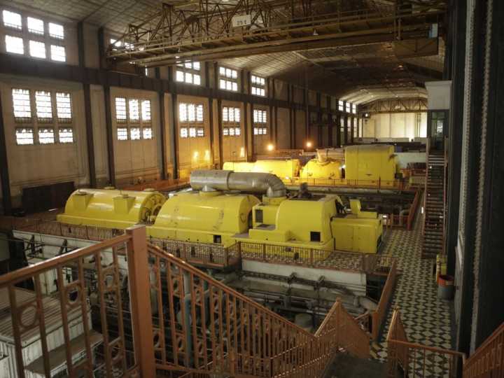 Sorpresa en la reforma eléctrica: los usuarios residenciales tendrán tarifas de luz más altas que las empresas en el verano