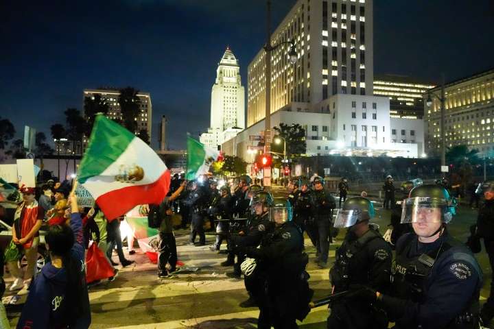 Mayoría de latinos afirma que es un mal momento para ser hispano o latino en EE.UU., según encuesta