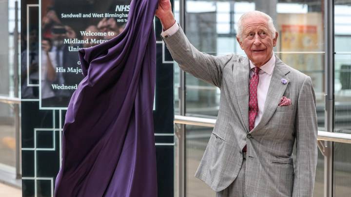 King Charles celebrates 77th birthday with trip to Wales