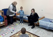 Angelina Jolie visita Jersón, una de las ciudades más peligrosas del frente ucraniano