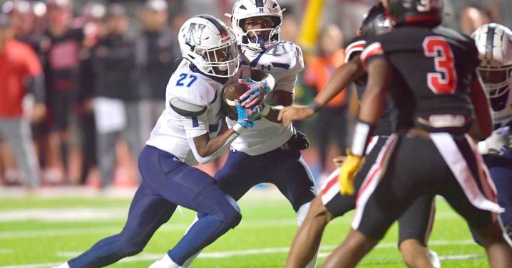 The winner of the Northshore-Fontainebleau district game scored 27 unanswered points