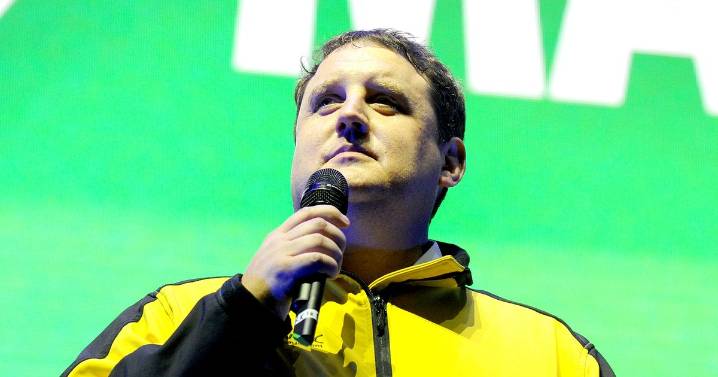 Peter Kay admits he's putting on 'a mask' hours after rare TV appearance