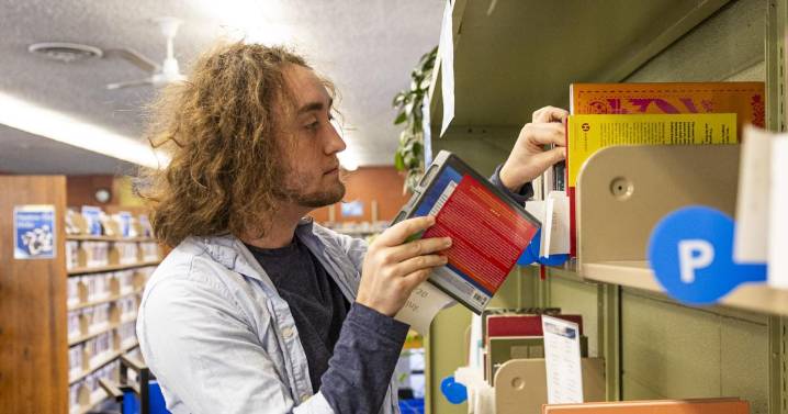 Lincoln libraries turn new page after important book supplier closes