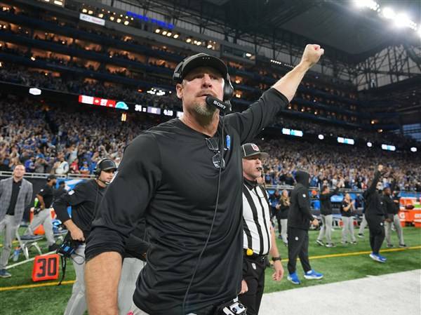 Lions and Packers kick off holiday triple-header with high-stakes game in division and playoff races