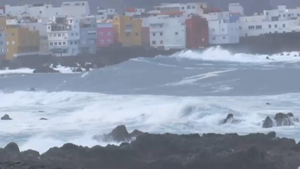 Tidal surge on Spain's Canary Islands leaves at least 3 dead and 15 injured