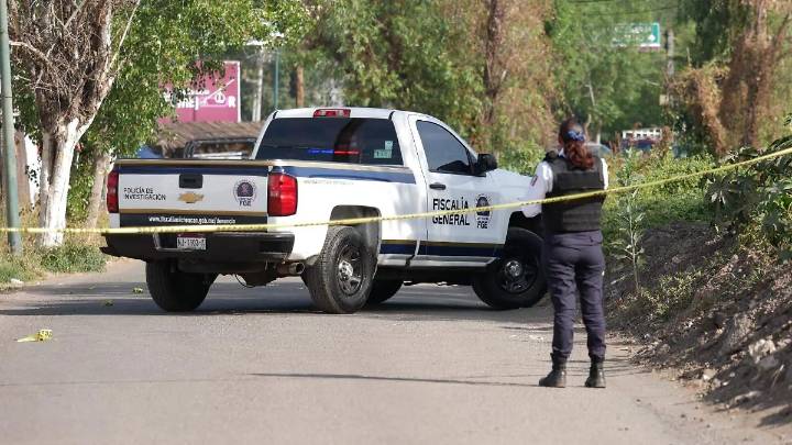 Encuentran a un hombre sin vida al oriente de Uruapan