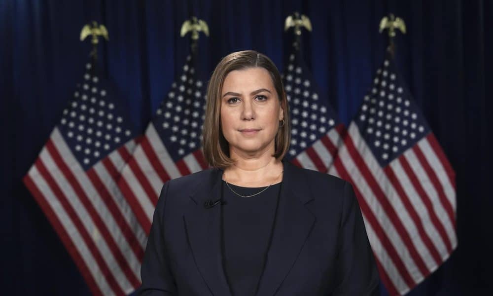 FBI investiga a seis demócratas que instaron a militares a no cumplir “ordenes ilegales”