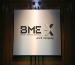 El Ibex 35 inicia la semana con leves pérdidas y se mantiene en los 16.300 puntos