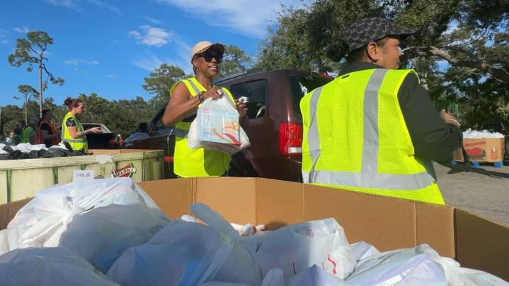 The Food Bank of Manatee hosts emergency drive