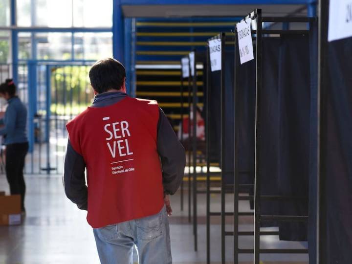 En riesgo de desaparecer 13 partidos políticos de Chile