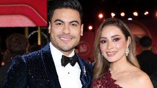 Carlos Rivera y Cynthia Rodríguez conquistan la alfombra roja 