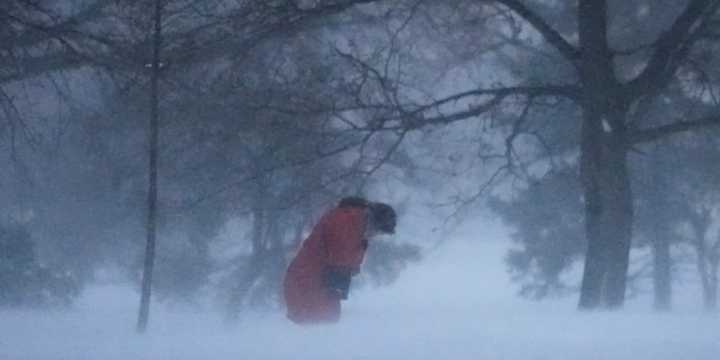 Cancelan cerca de mil 800 vuelos en EU por tormenta invernal; Chicago es la ciudad más afectada