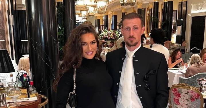 Chris Hughes’ former flame gives birth to Britain’s richest gypsy’s heir