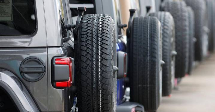 Chrysler recalls 320,000 Jeep plug-in hybrids due to faulty battery that can catch fire