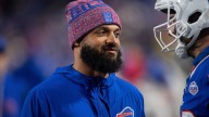 Bills call up reinforcements at receiver by elevating Davis and signing Hardman to active roster
