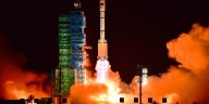 3 BRILLIANT MINUTES: China’s stranded astronauts
