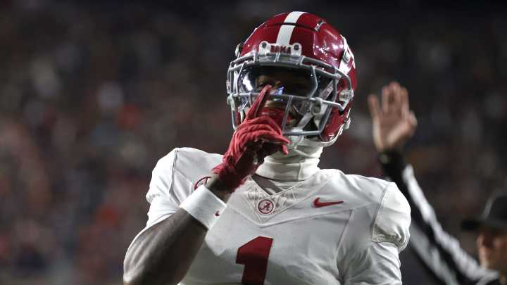 Alabama, Notre Dame claim lead in College Football Playoff debate