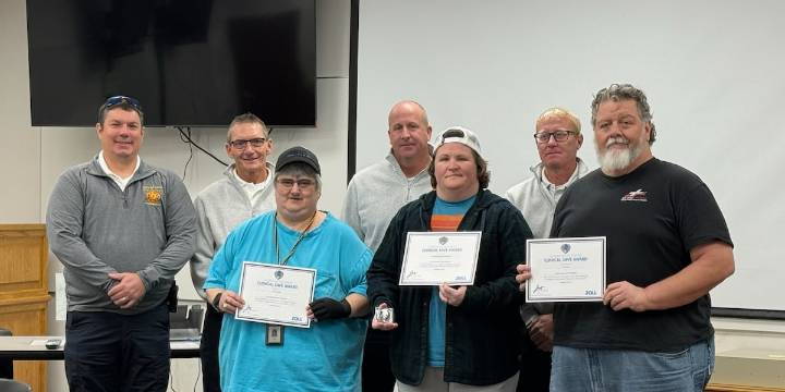911 communicators in Cape Girardeau receive Life Saving Awards