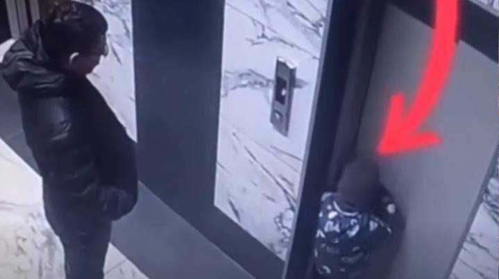 Niño de 4 años cae por hueco de elevador; el momento qu...