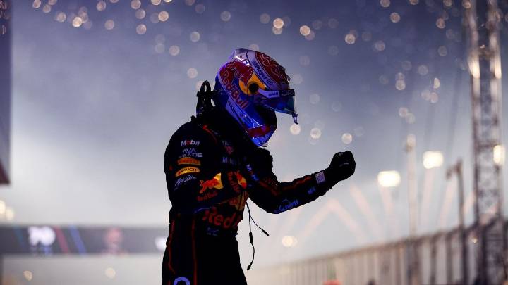 McLaren, incapaz de decidir, insufla vida a un perfecto Verstappen
