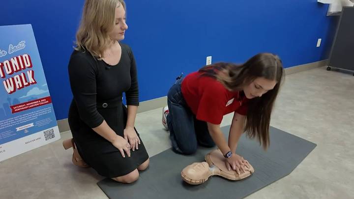 Do you know how to do CPR? Here’s a simple lesson