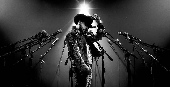 Gerardo Ortiz evita prisión en EE.UU.; estará en libertad supervisada tres años