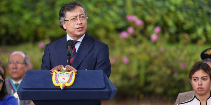 Petro planteó un “gobierno de transición compartido” en Venezuela y dijo que medió en diálogo entre EE. UU. y Venezuela antes de elecciones en 2024