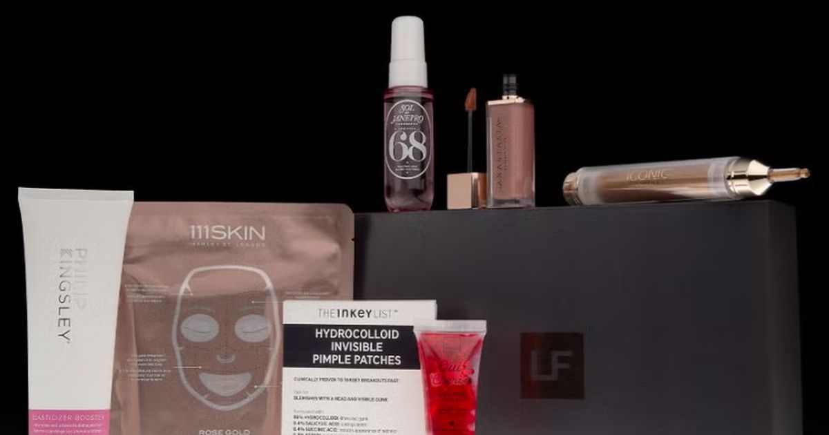 Beauty buffs snapping up luxury £125 makeup box for just £32 online