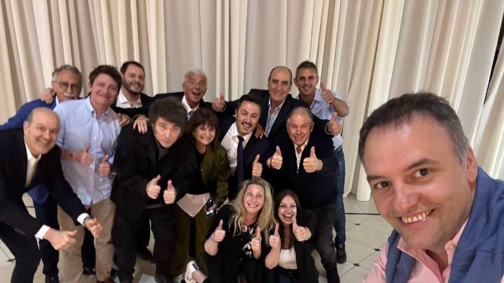 Milei reúne a su nuevo Gabinete e inicia la "segunda etapa" de su gestión