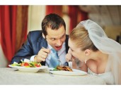Best of Miss Manners: The groom eats steak while the guests are served pork chops ... really?
