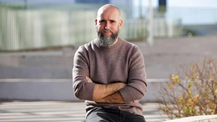 Jon Hernández, divulgador de IA: “Sin ninguna duda, la inteligencia artificial va a reemplazar todos los trabajos humanos”