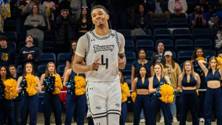 Towson men’s basketball tops Loyola Maryland, 67