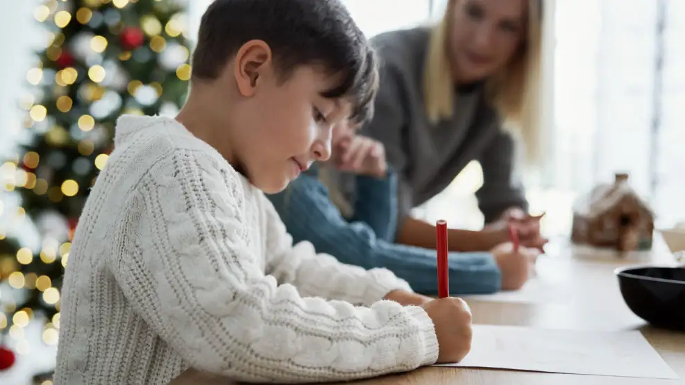 Fin del ciclo lectivo 2025: qué provincias terminan las clases antes y después de Navidad