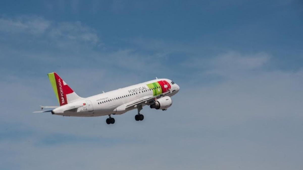 IAG presenta su interés por TAP y rivalizará con Air France y Lufthansa