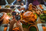 How to create a dementia-friendly Thanksgiving for loved ones