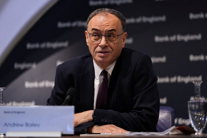 BoE Governor Bailey sees gradual downward path for rates