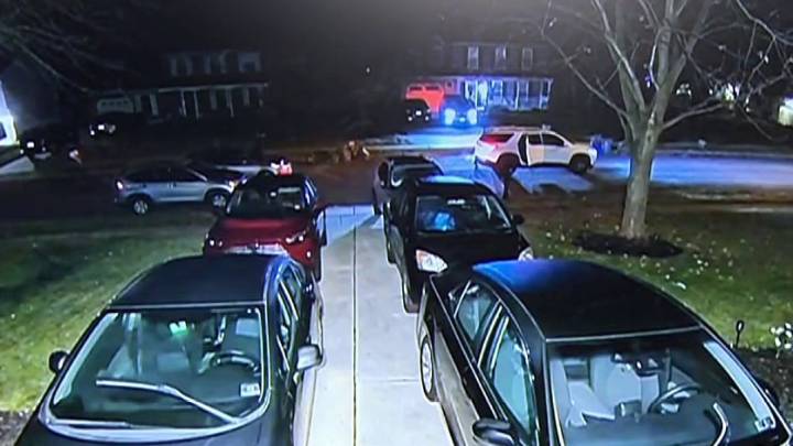Video shows burglars steal from unlocked cars in South Jersey