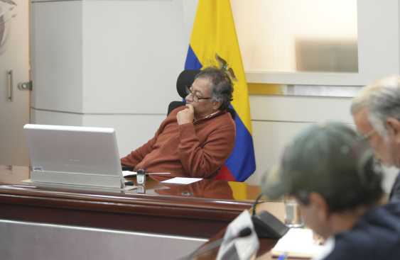 Colombia congela cooperación de inteligencia militar con EE. UU.