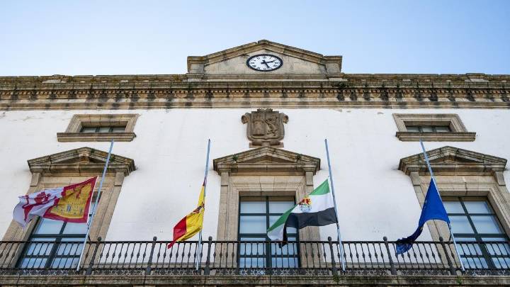 CSIF amenaza con movilizaciones si el Ayuntamiento de Cáceres no sube el sueldo a sus funcionarios