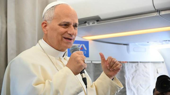 Pope Leo XIV doubles down on insistence for 2-state solution to resolve Israeli