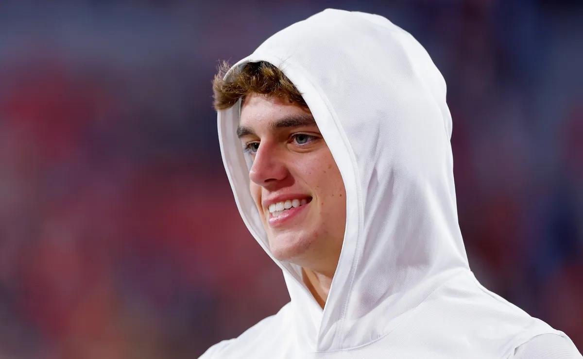 Texas star Arch Manning makes something clear about holding teammates accountable amid crucial season